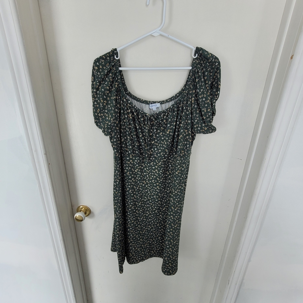 Green Floral Puff Sleeve Dress